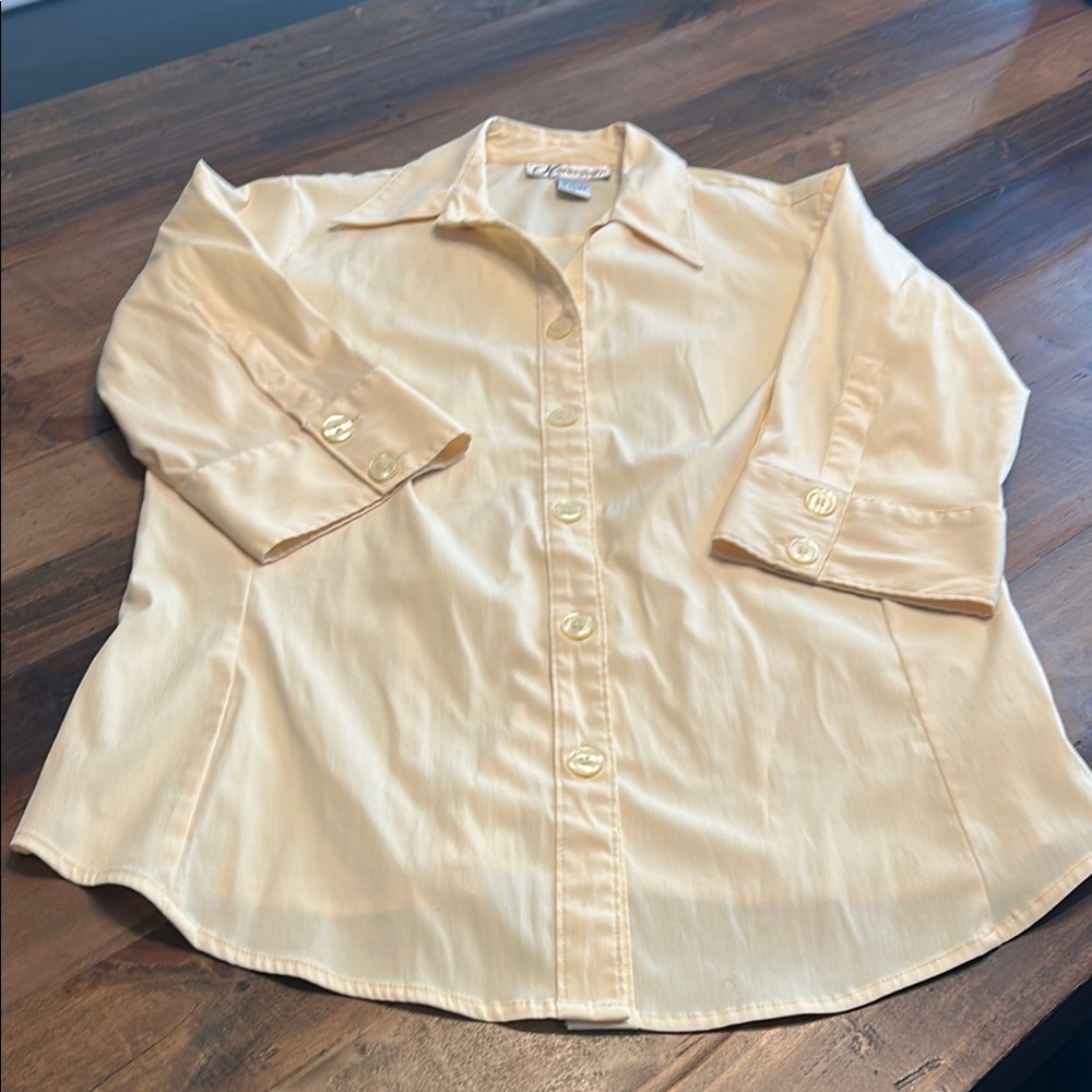 Dressbarn pale yellow3/4 Sleeve Notched Collar Shirt